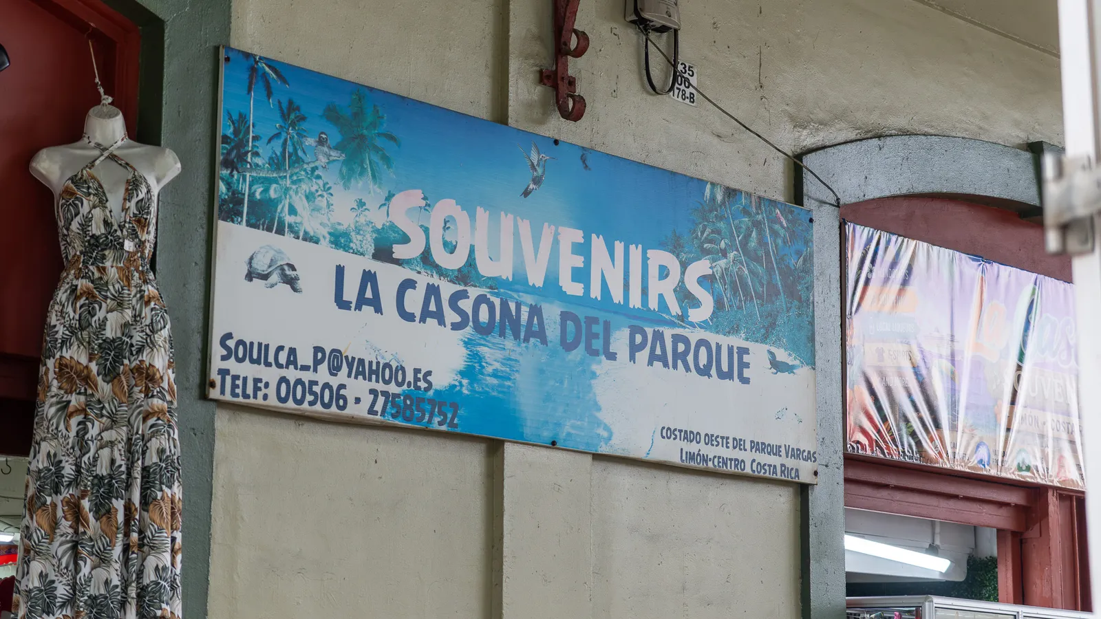 Souvenirs La Casona del Parque sign on the shop front